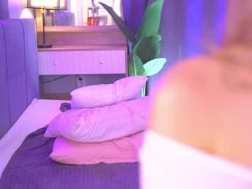 Goal: Fill my mouth with fingers and lick them  😜Hi! I'm Tella!✨ Im #18 #bigboobs #shy and #new with a #skinny body  [2 tokens remaining]
