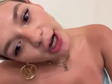 TITTY FLASH 👀